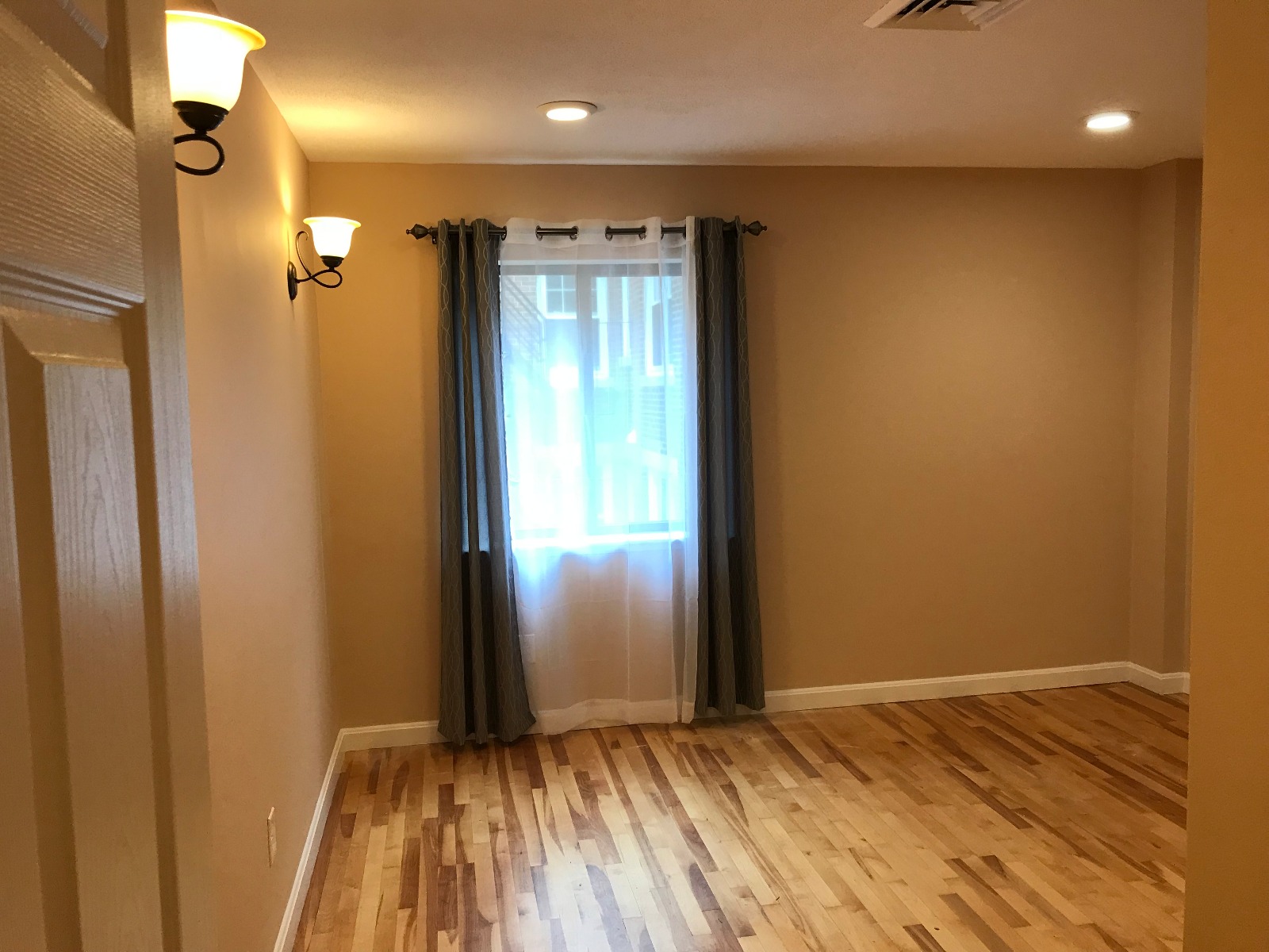 3 bed, 1.5 bath apartment for rent at 276 Chestnut Hill Ave Unit 10, Brighton — photo 10 of 16