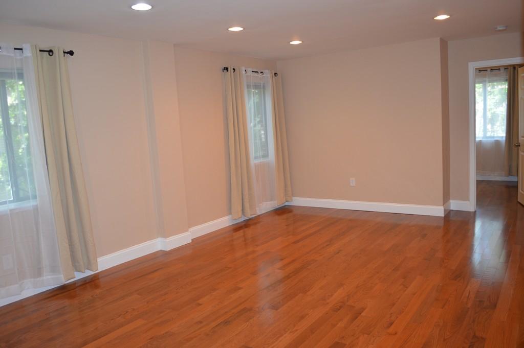 3 bed, 1.5 bath apartment for rent at 276 Chestnut Hill Ave Unit 276, Brighton — photo 3 of 12