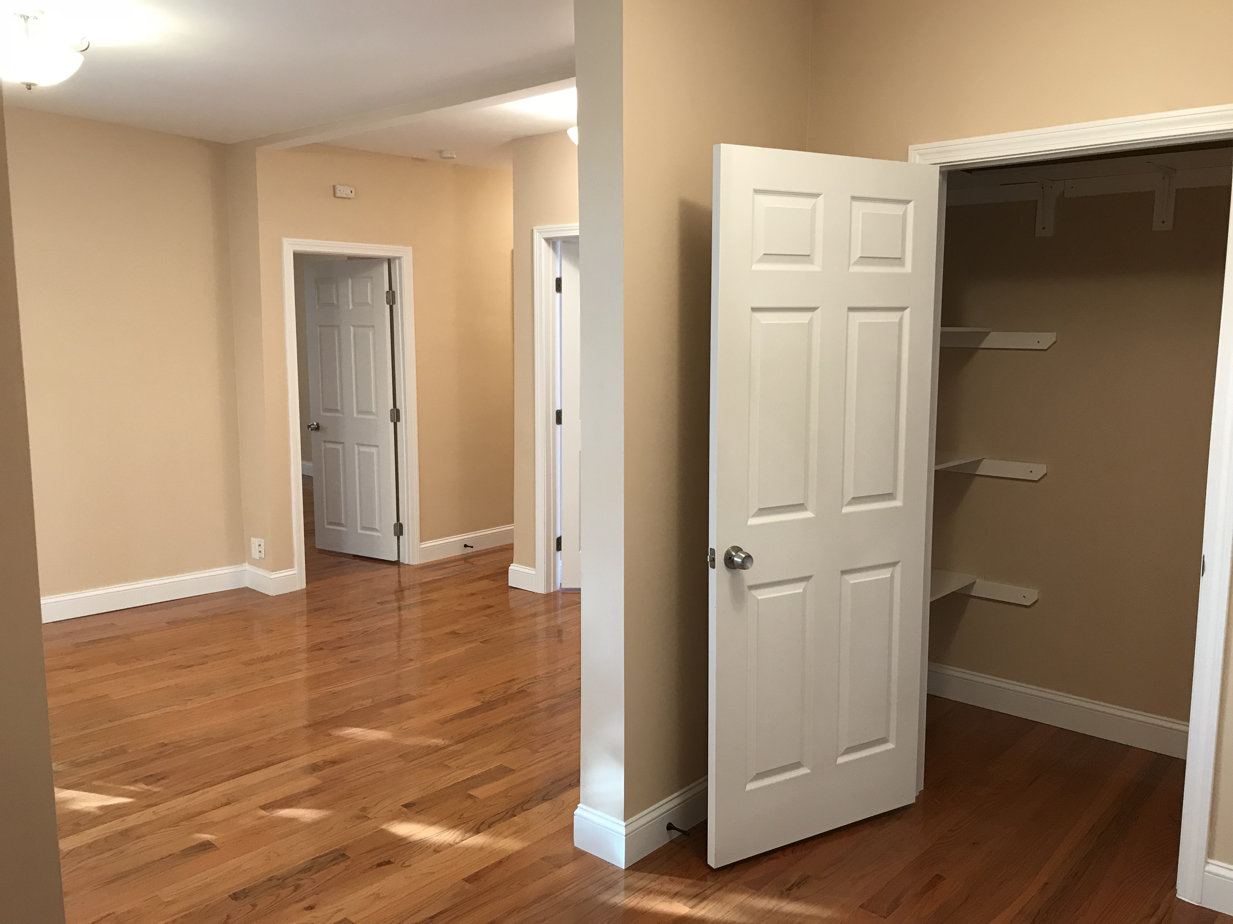 3 bed, 1 bath apartment for rent at 1999 Commonwealth Ave Unit 32, Brighton — photo 6 of 11