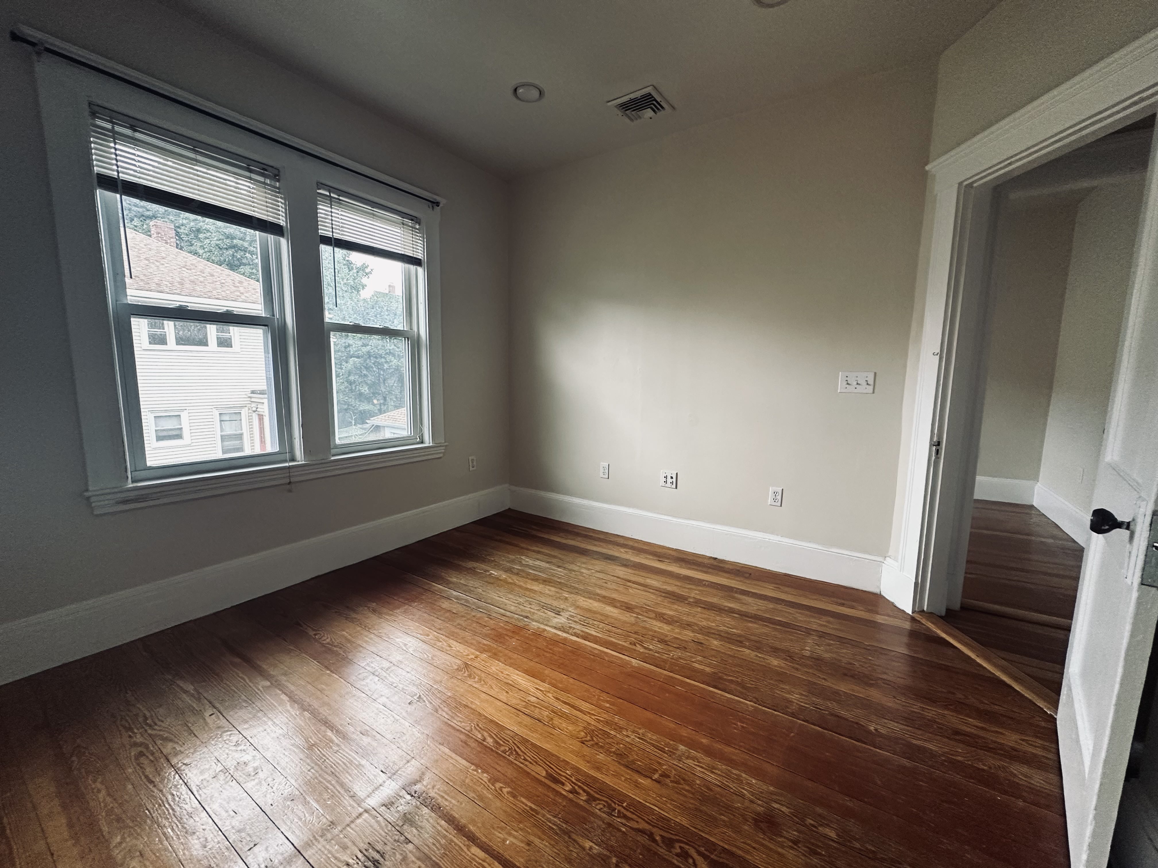 Photos of apartment on West Quincy,Somerville MA 02144