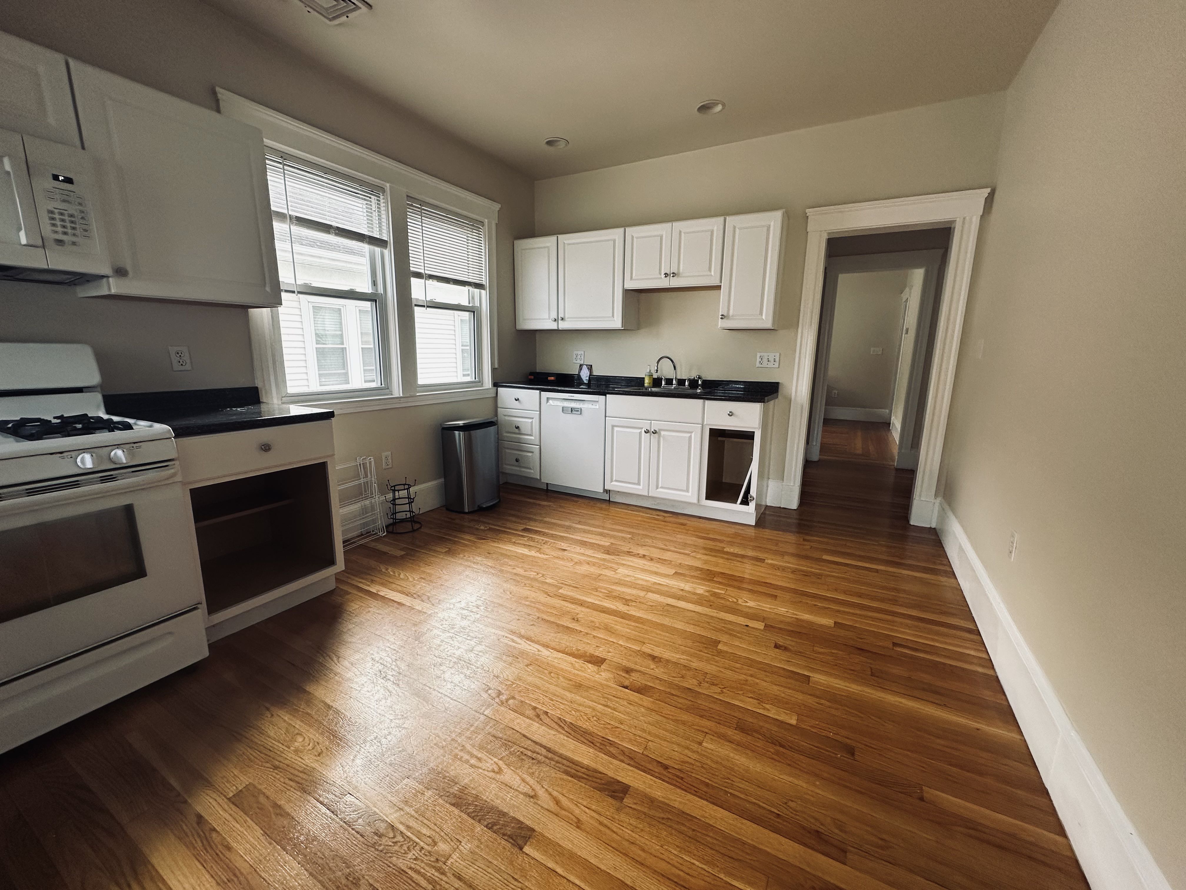 Photos of apartment on West Quincy,Somerville MA 02144