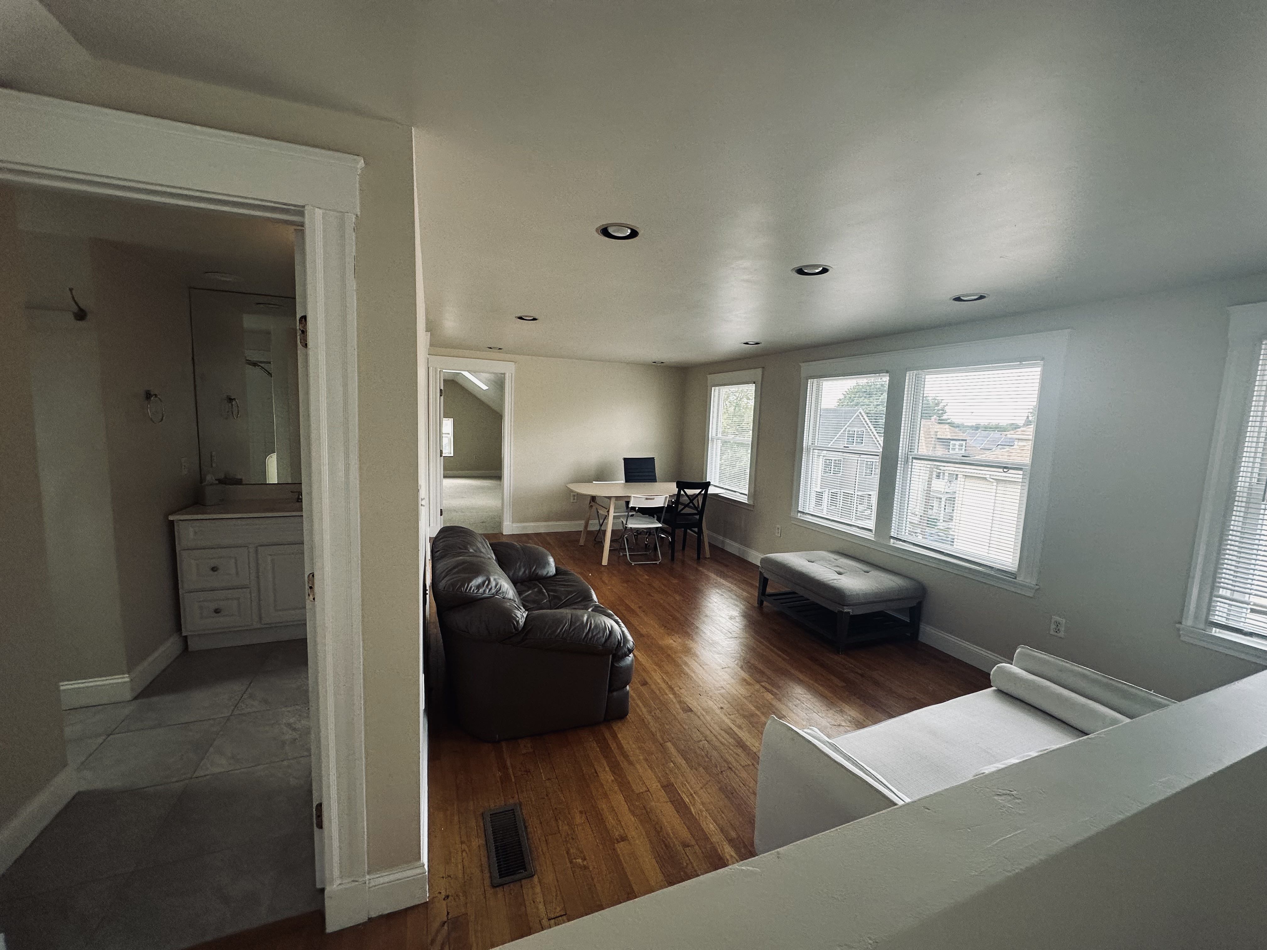 Photos of apartment on West Quincy,Somerville MA 02144