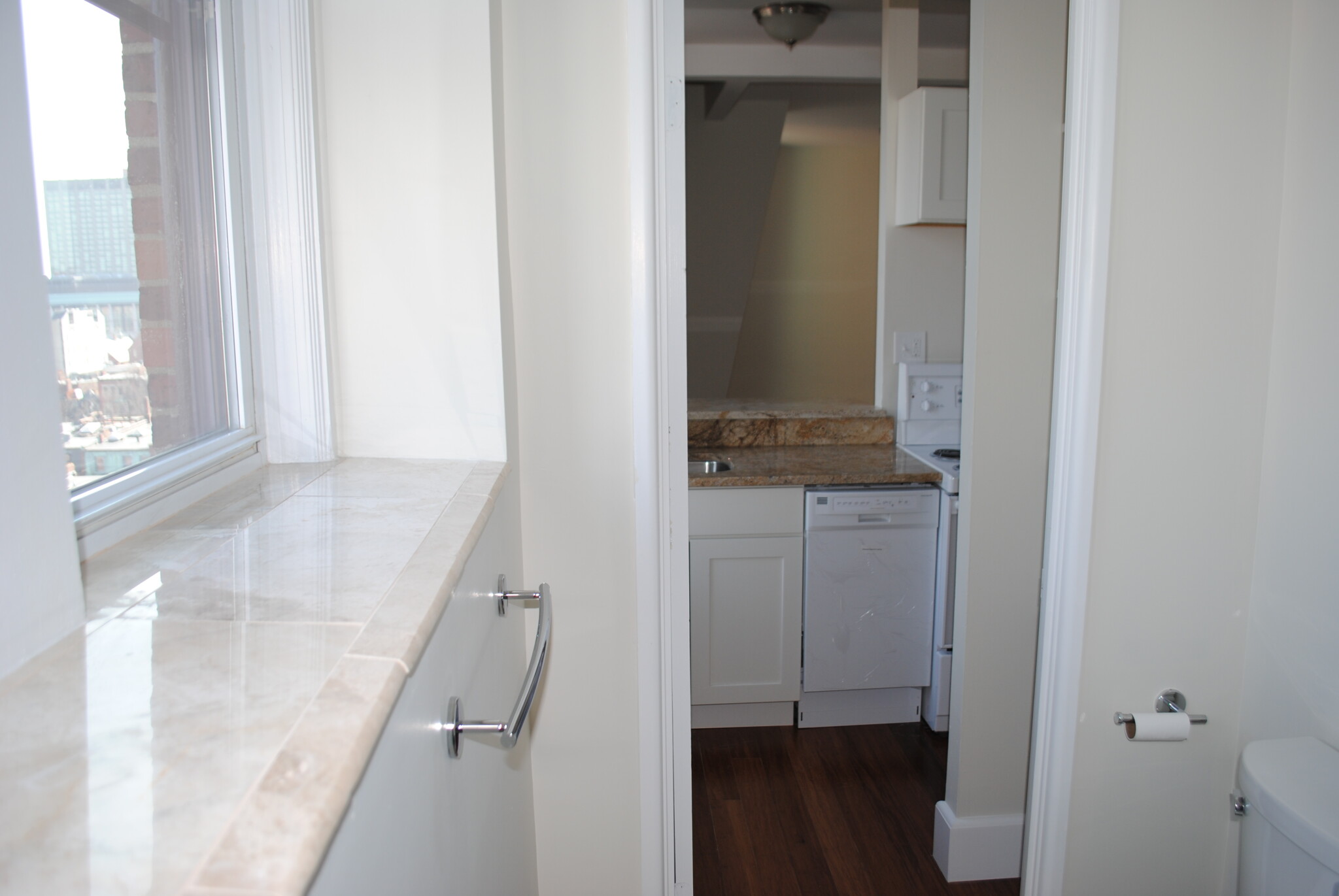 Studio bed, 1 bath apartment for rent at 483 Beacon St Unit 6, Back Bay — photo 10 of 16