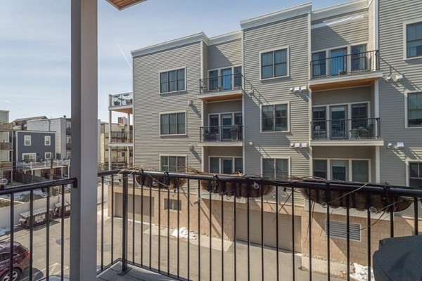 3 M St, South Boston