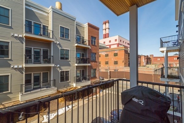 3 M St, South Boston