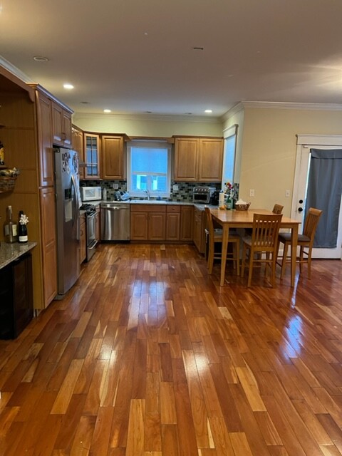 190 Bolton St, South Boston