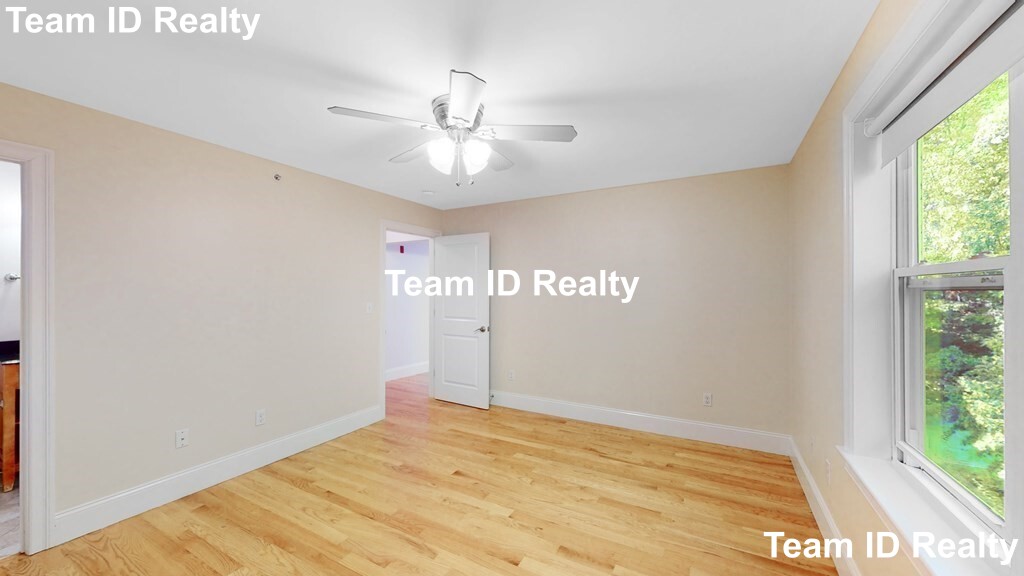 841 Lagrange St, West Roxbury