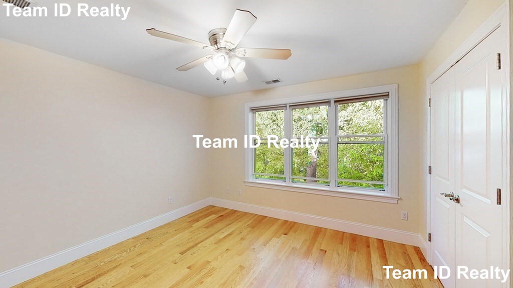 841 Lagrange St, West Roxbury