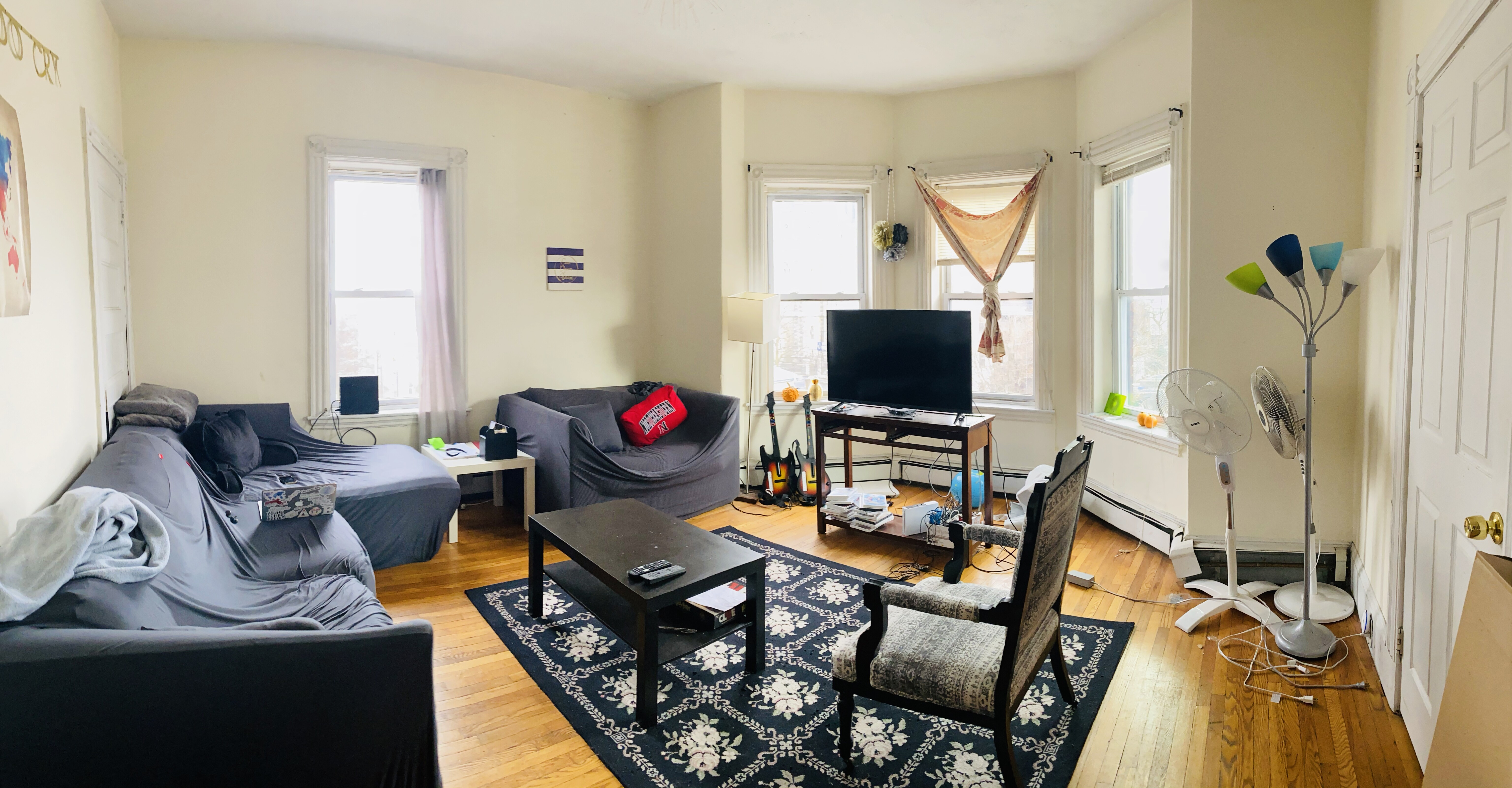 4 bed, 1 bath apartment for rent at 137 Saint Alphonsus St Unit 3, Mission Hill — photo 1 of 11
