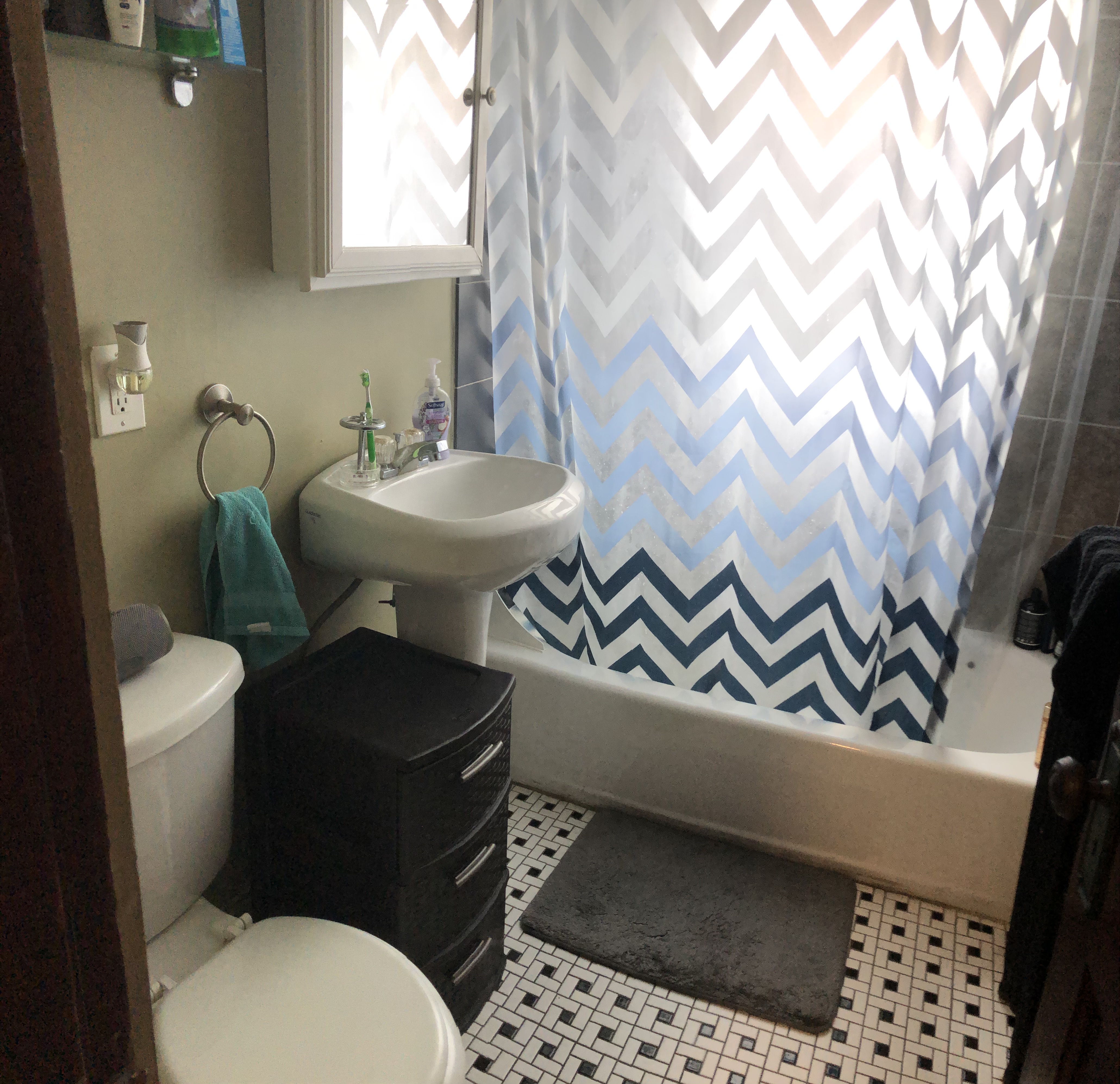2 bed, 1 bath apartment for rent at 146 Boylston St Unit 3L, Jamaica Plain — photo 5 of 6