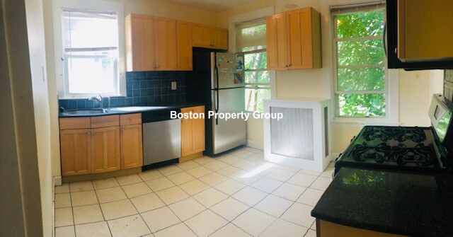 13 Sparhawk, Brighton