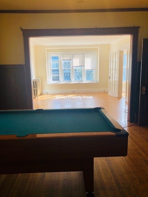 13 Sparhawk, Brighton