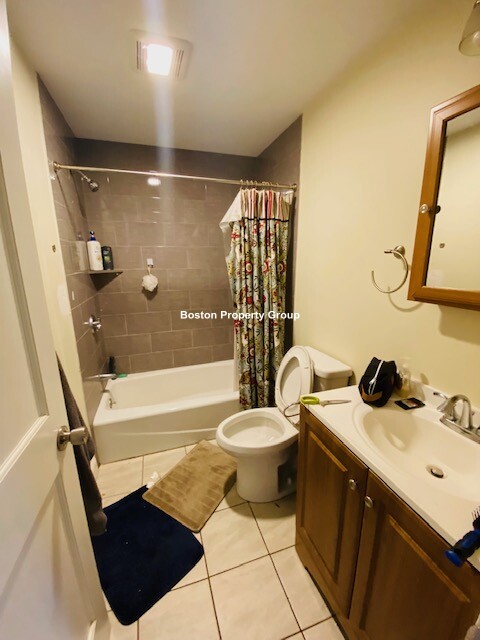 39 Millmont St, Roxbury