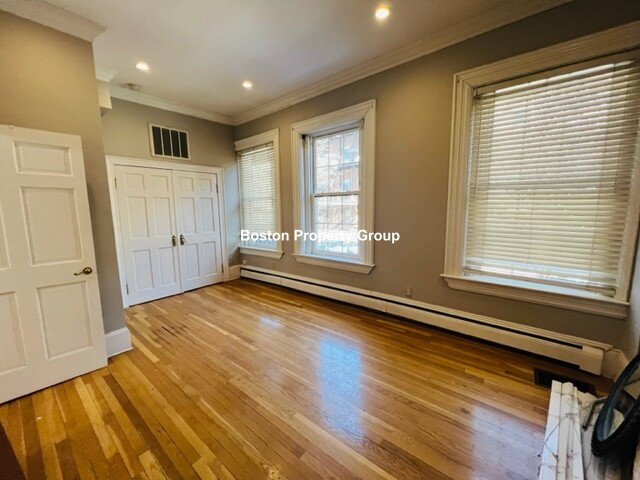 32 Springfield St, South End