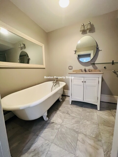 32 Springfield St, South End