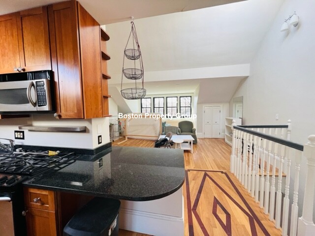 32 Springfield St, South End