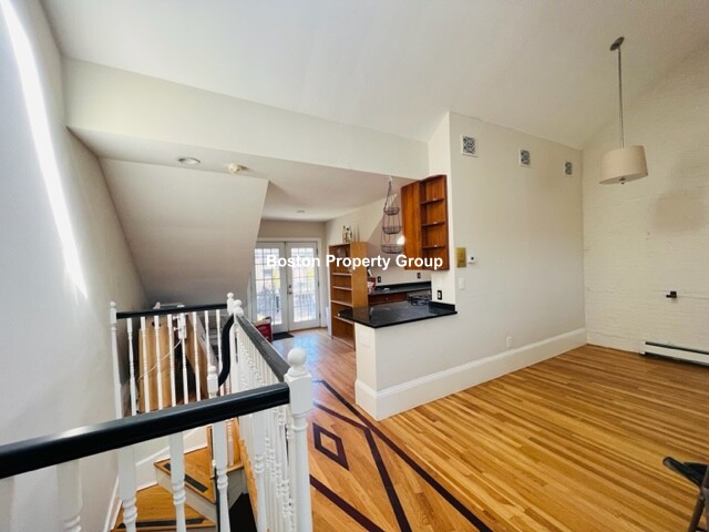 32 Springfield St, South End