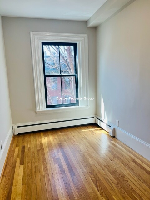 32 Springfield St, South End