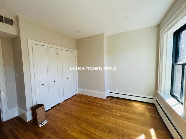 32 Springfield St, South End