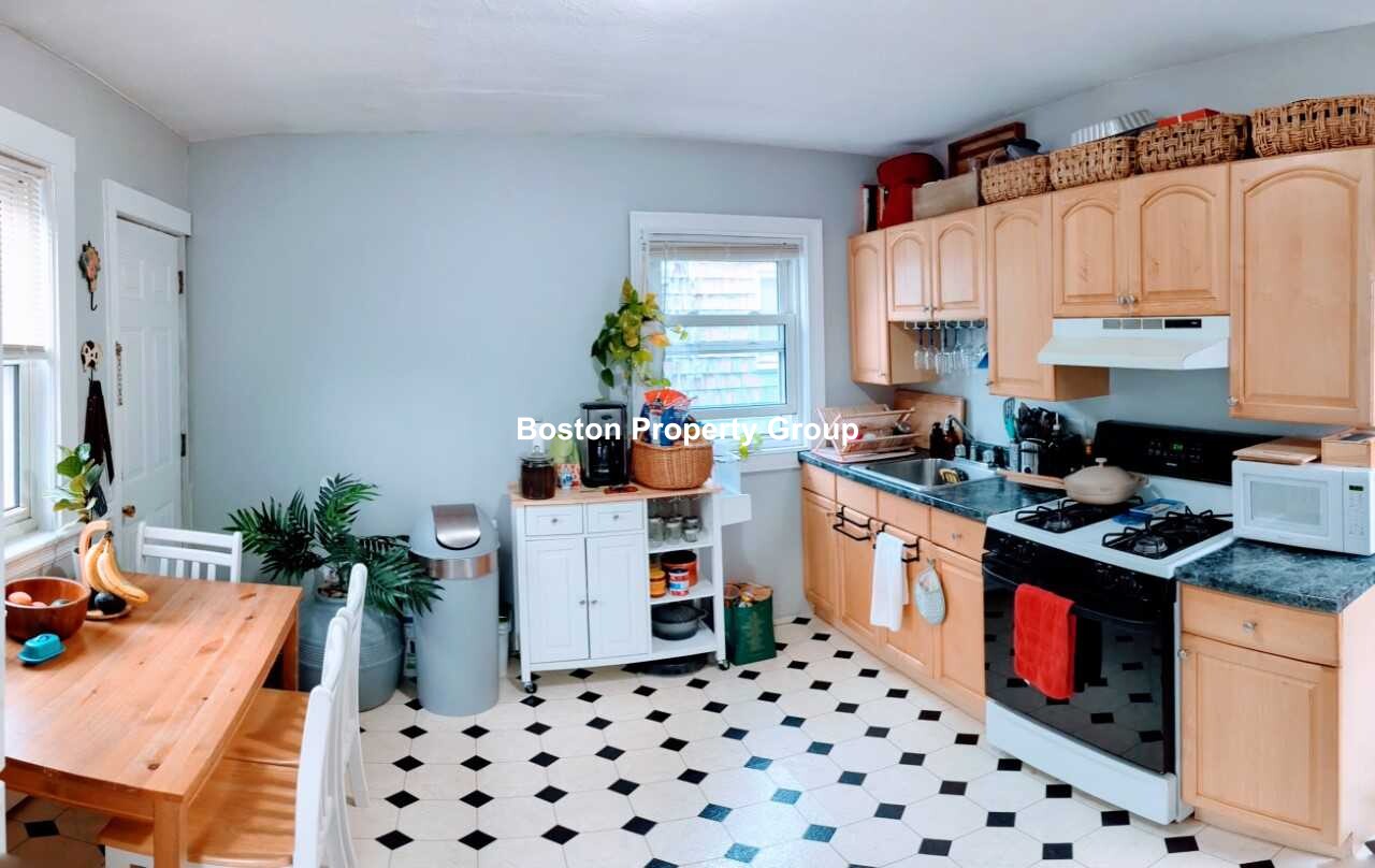 506 7th St, South Boston