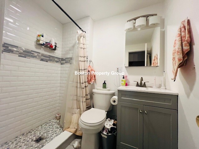 https://ygl-photos.s3.us-west-004.backblazeb2.com/10128W682e1d2911871.jpg