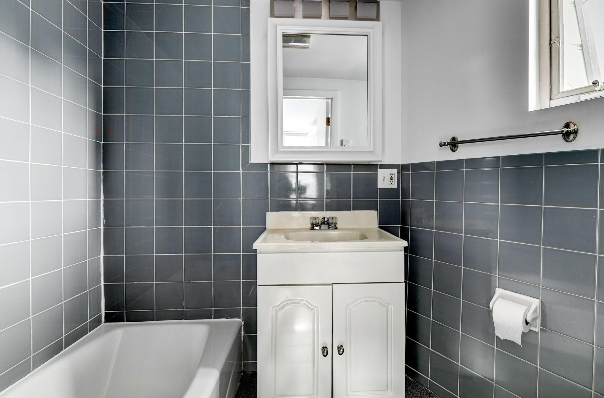 408 Hanover St, North End