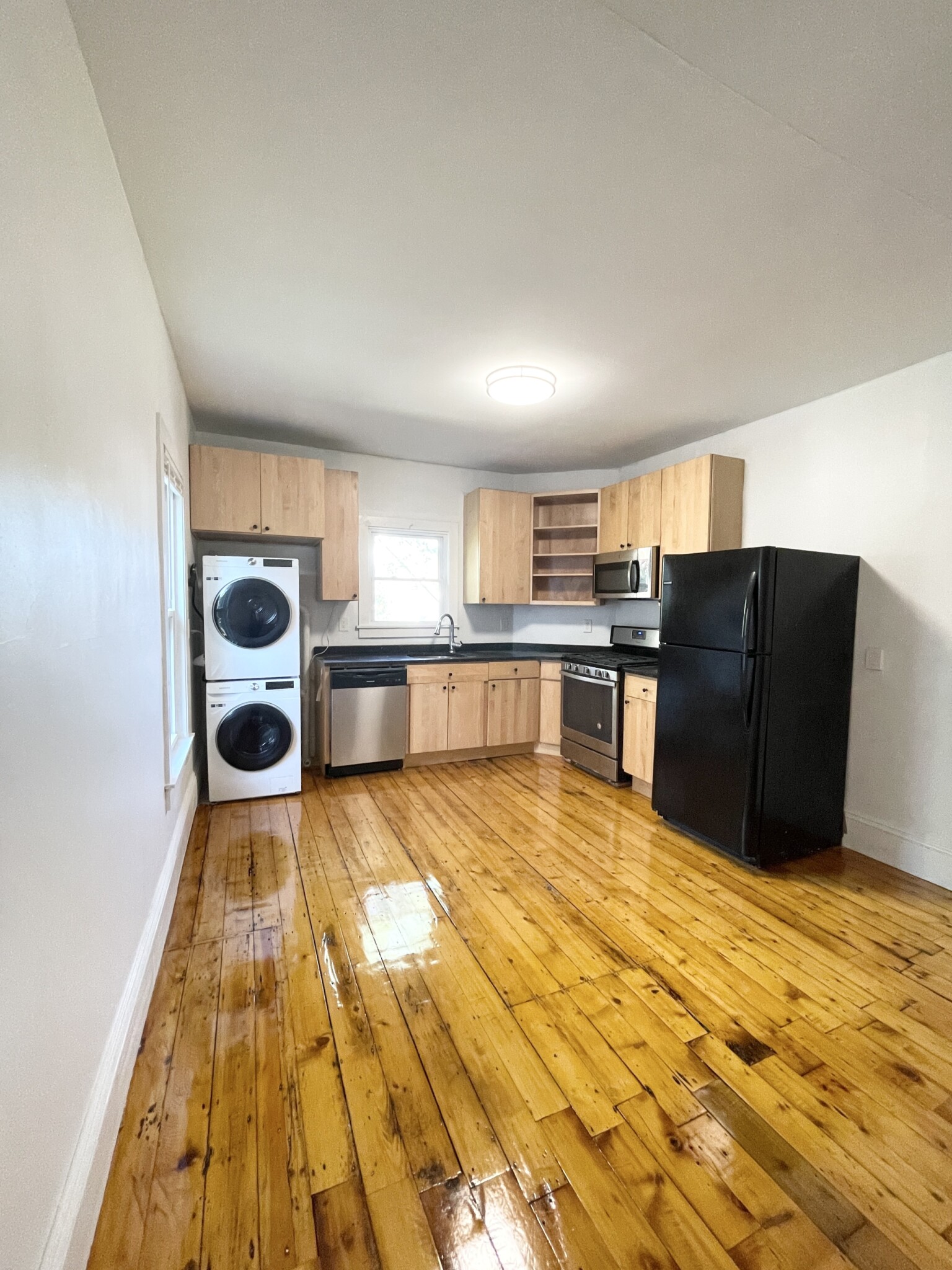 Photos of apartment on Munroe St.,Somerville MA 02143