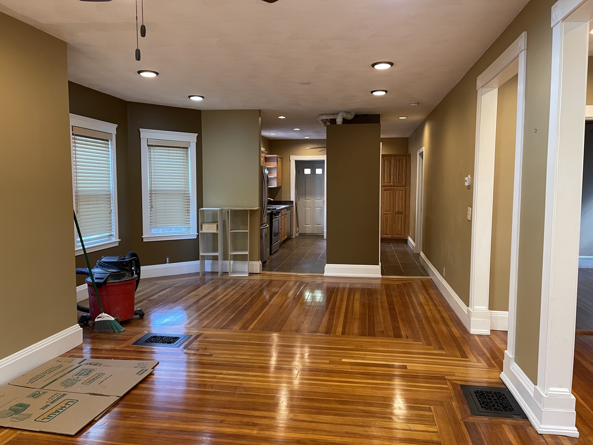 12 Barton St, West Somerville