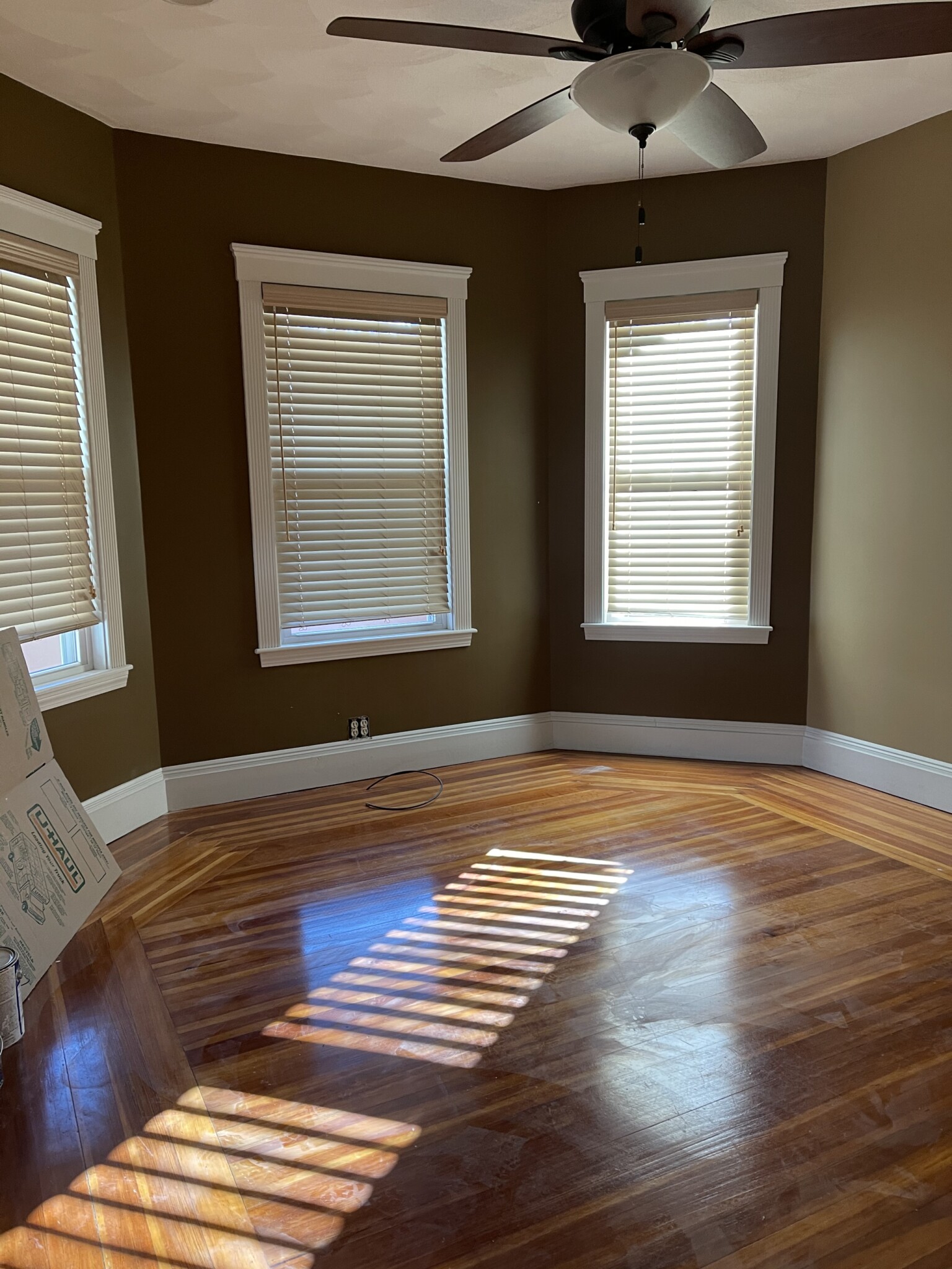 12 Barton St, West Somerville