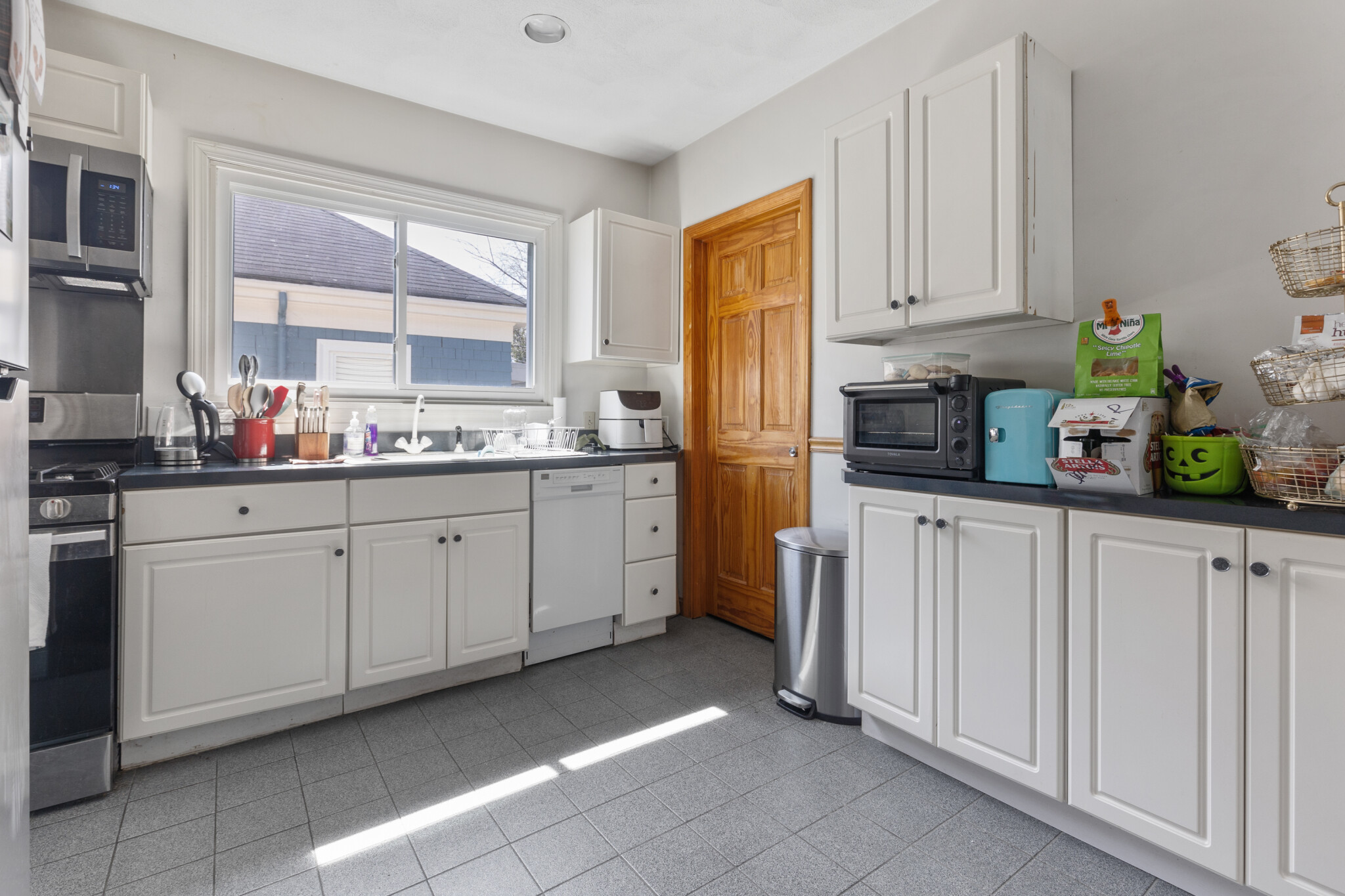 14 Barton St, West Somerville