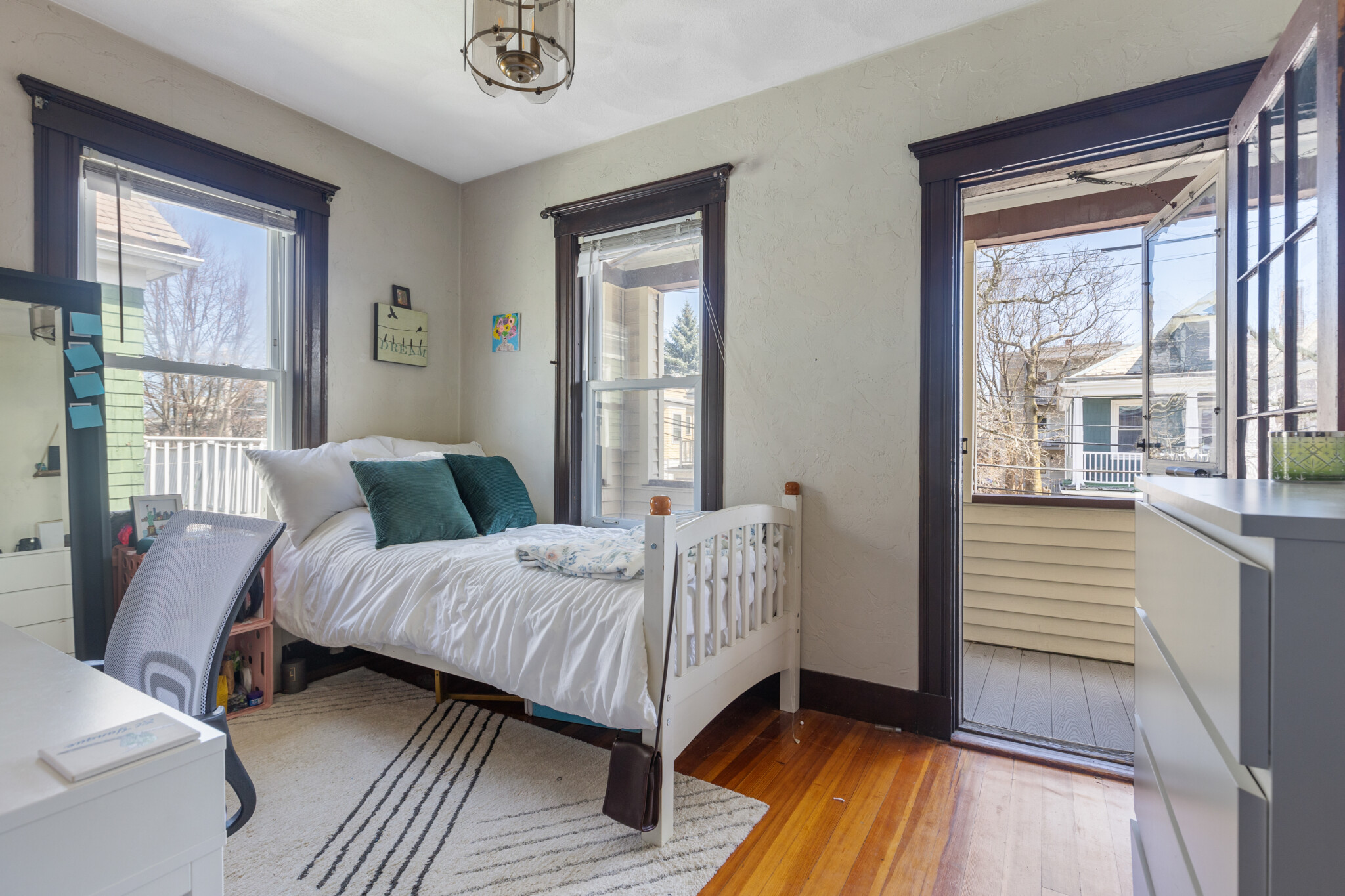 14 Barton St, West Somerville