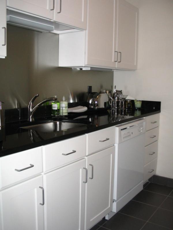 1 Devonshire Pl, Downtown