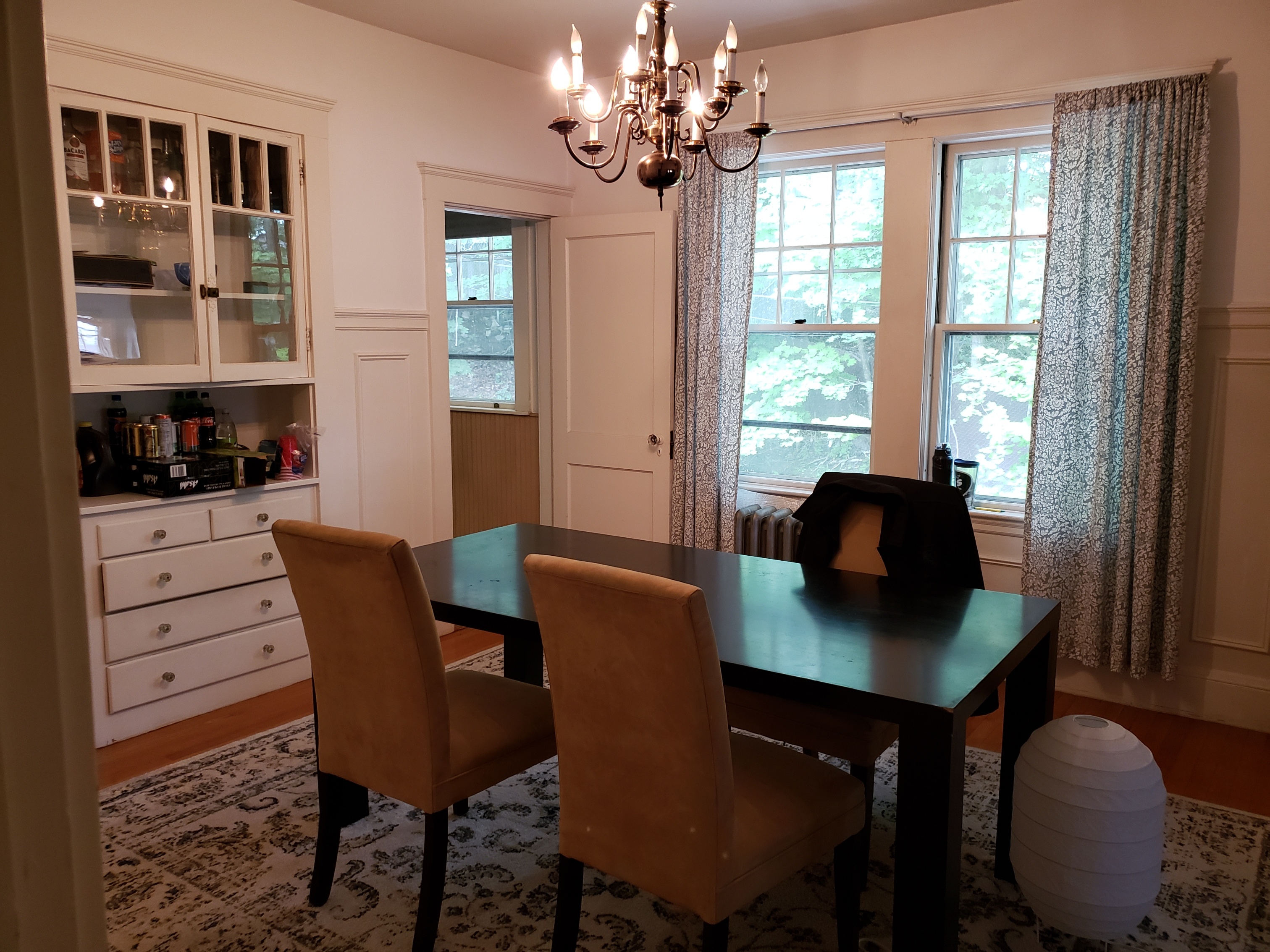 4 bed, 2 bath apartment for rent at 37 Radnor Rd Unit 2, Brighton — photo 2 of 17