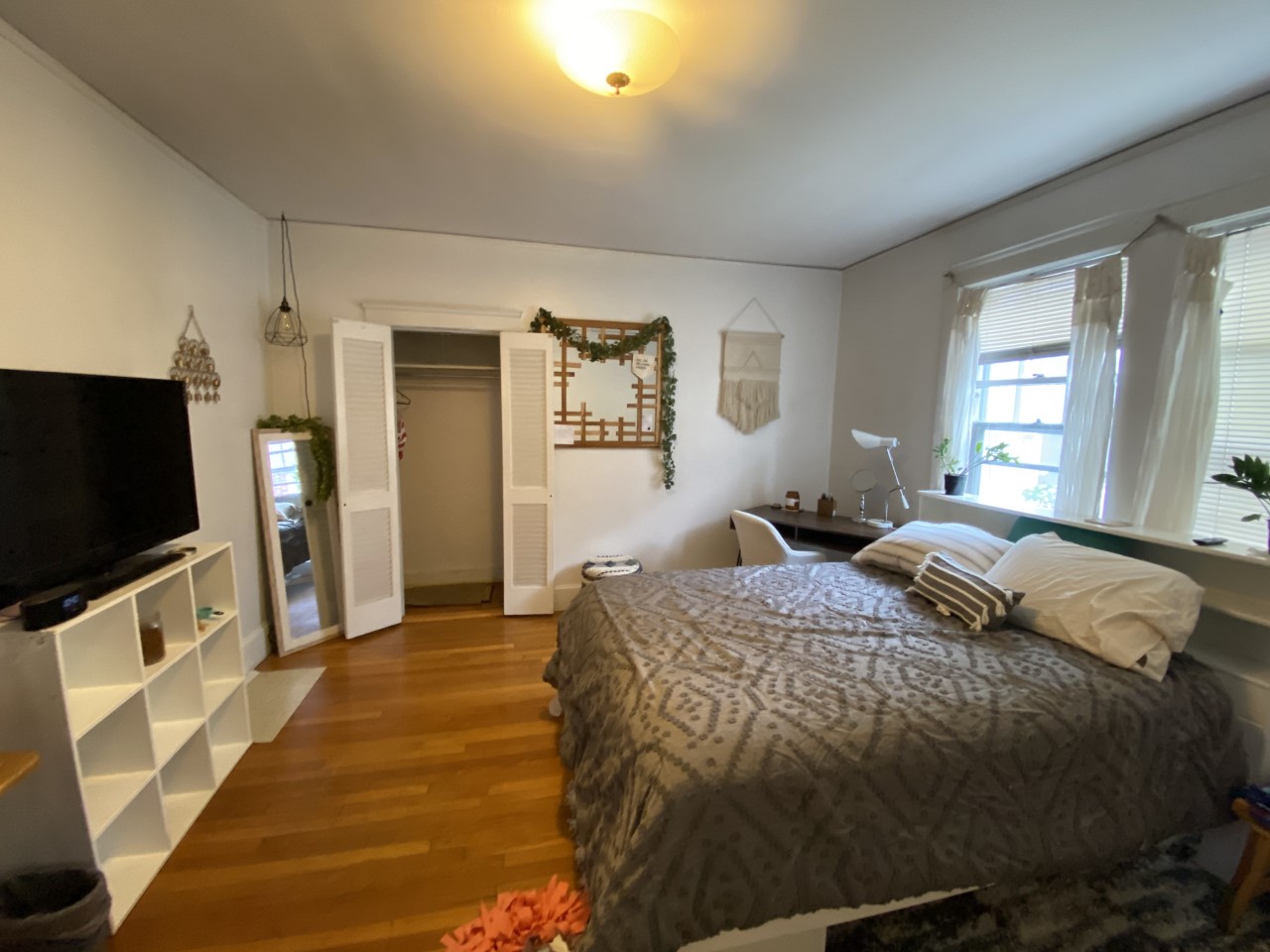 3 bed, 1 bath apartment for rent at 34 Radnor Rd Unit 1, Brighton — photo 10 of 23
