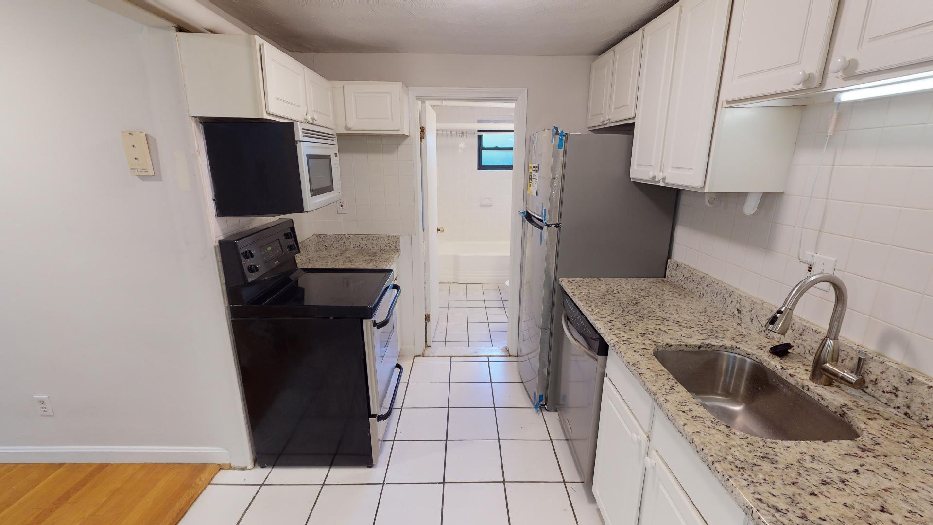 2 bed, 1 bath apartment for rent at 83 Pleasant St Unit B, Brookline Village — photo 4 of 19
