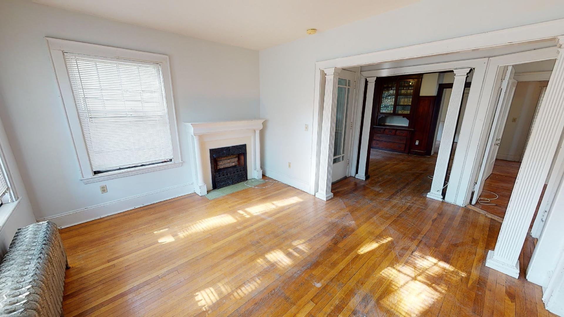 3 bed, 1 bath apartment for rent at 31 Boulevard Ter Unit 1, Brighton — photo 2 of 21