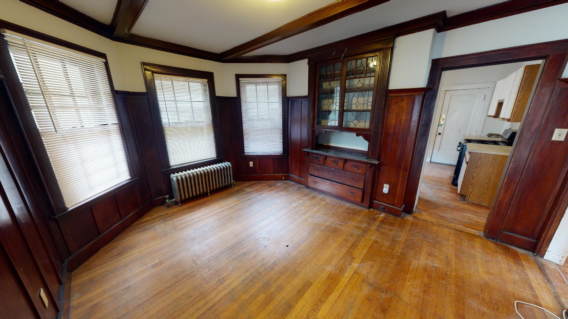 3 bed, 1 bath apartment for rent at 31 Boulevard Ter Unit 1, Brighton — photo 3 of 21