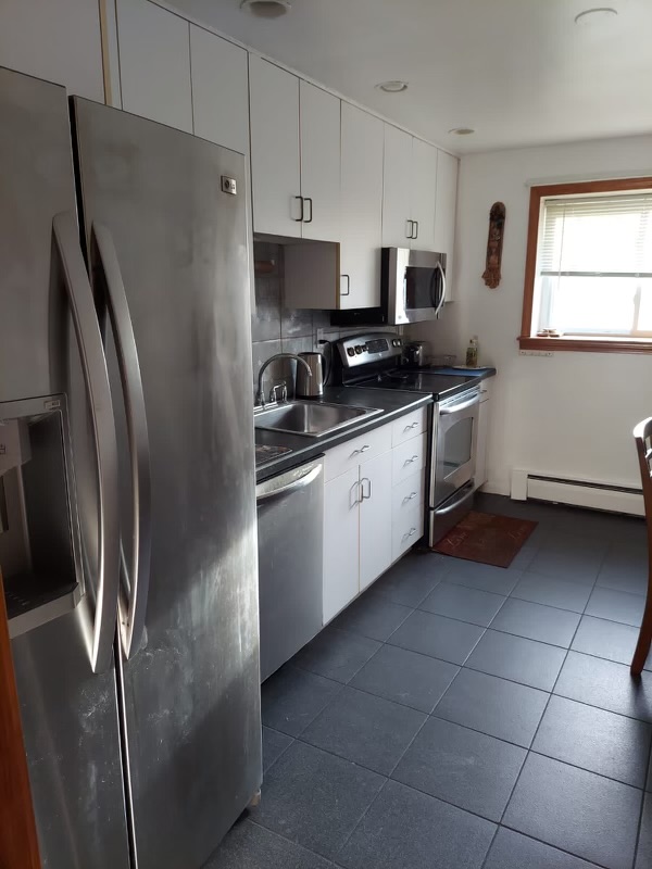 2 bed, 1 bath apartment for rent at 20 Bryon Rd Unit 3, Chestnut Hill