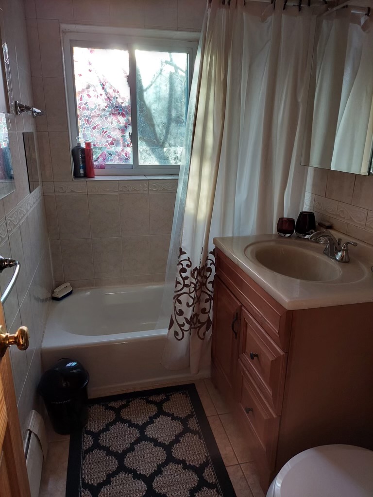 2 bed, 1 bath apartment for rent at 20 Bryon Rd Unit 3, Chestnut Hill — photo 7 of 14