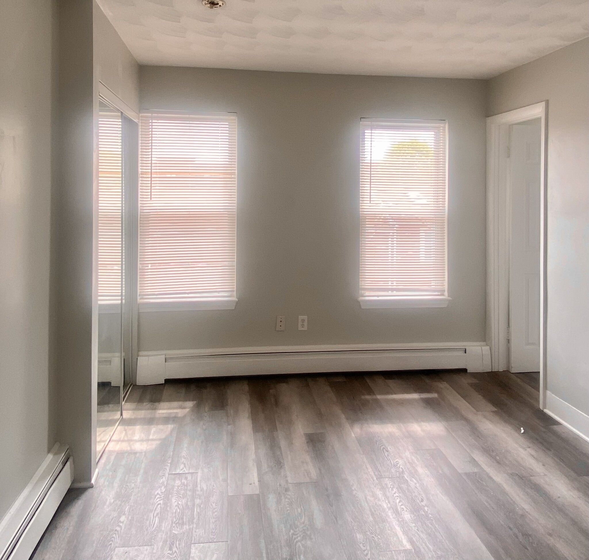 16.5 Bremen St, East Boston