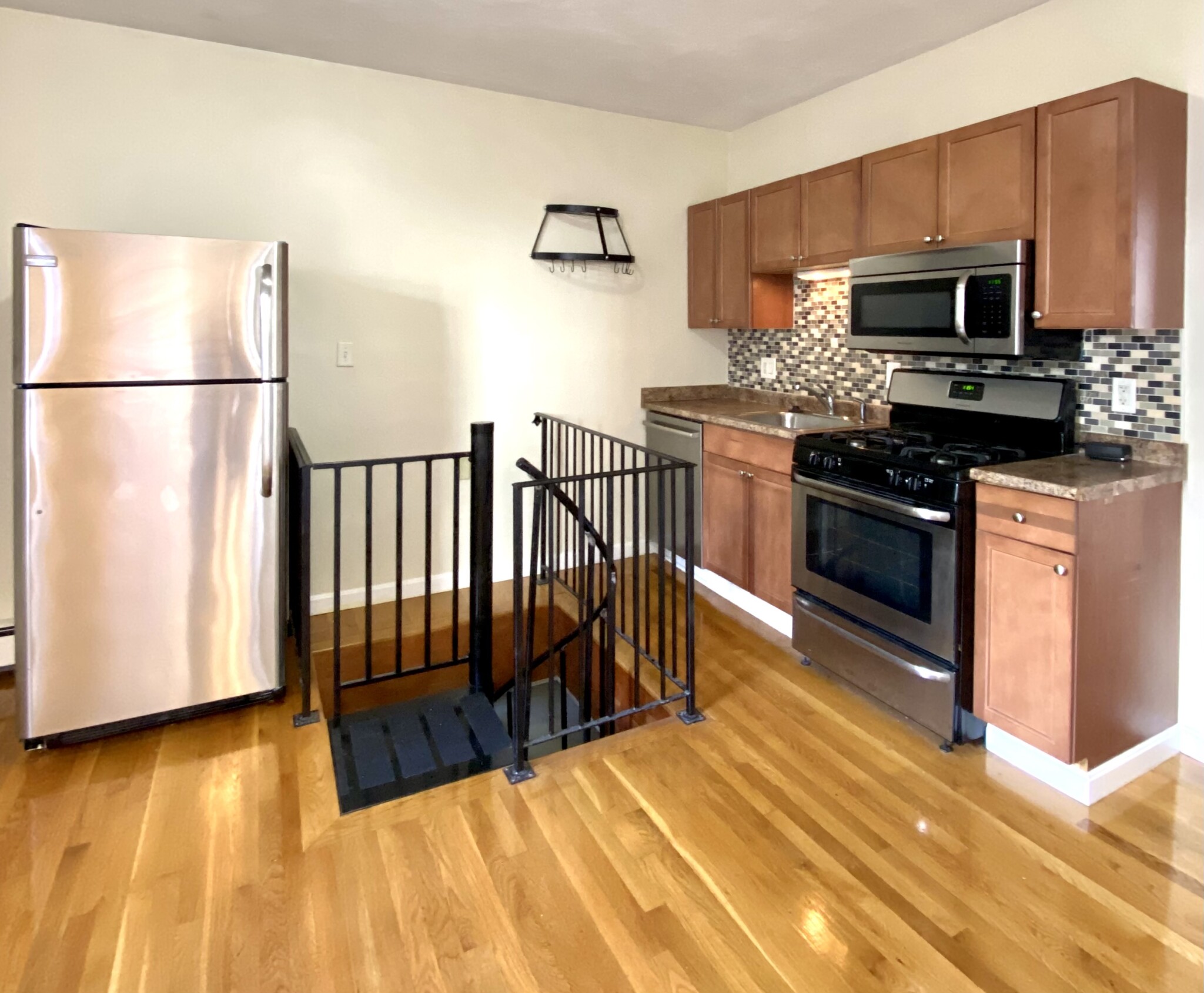 284 Chelsea St, East Boston