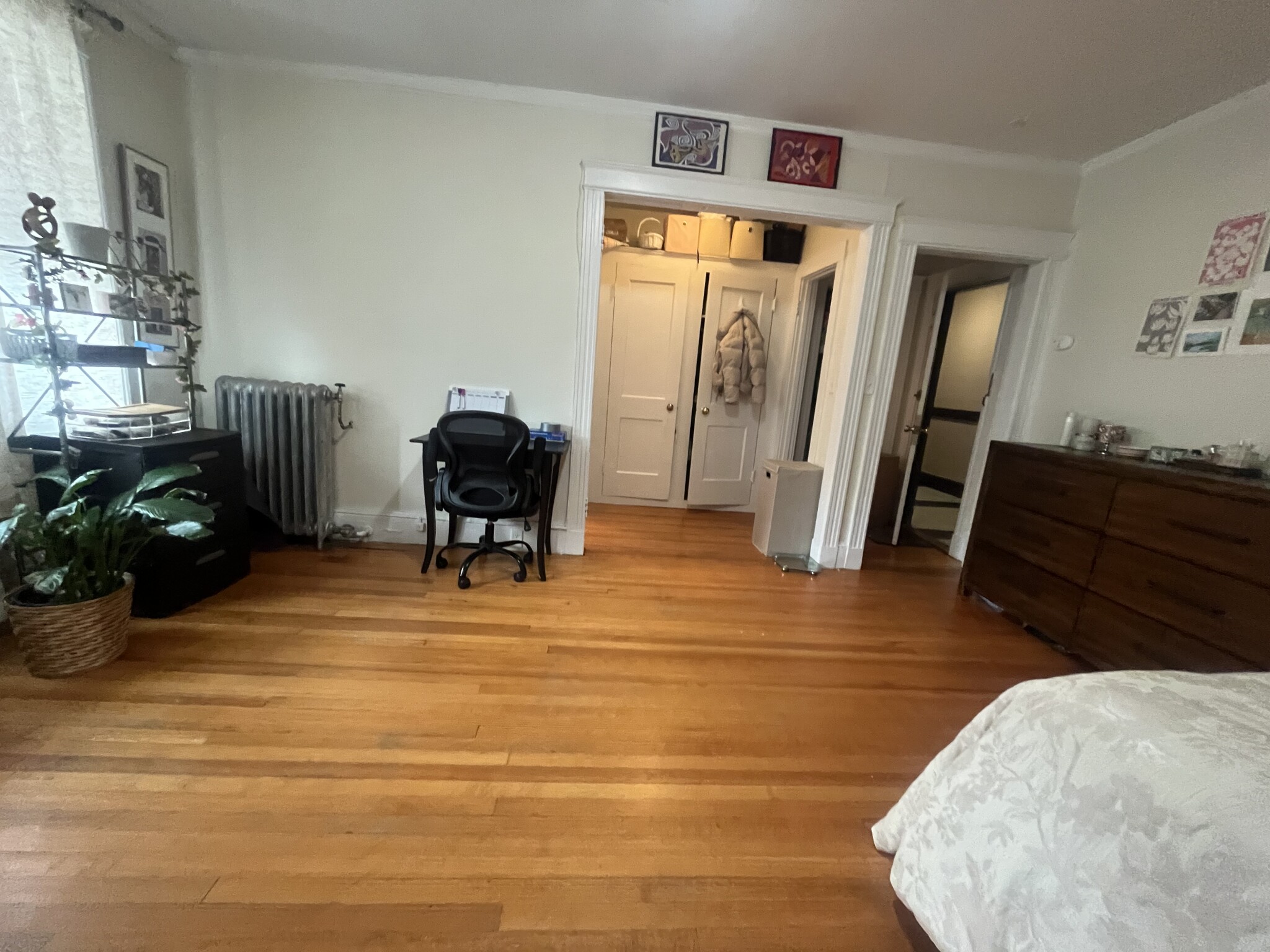 https://ygl-photos.s3.us-west-004.backblazeb2.com/10375W649e330a83602.jpg