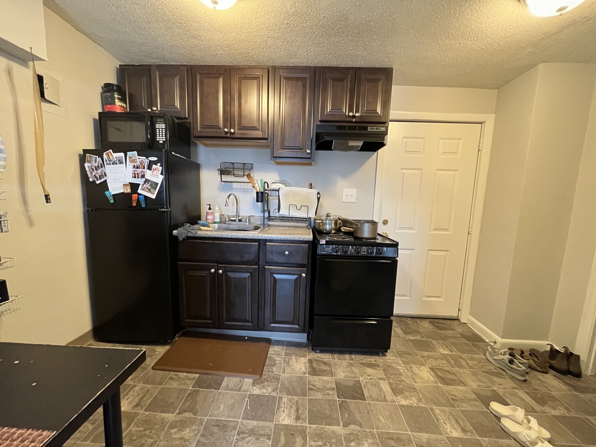 https://ygl-photos.s3.us-west-004.backblazeb2.com/10375W66b01090e8550.jpg