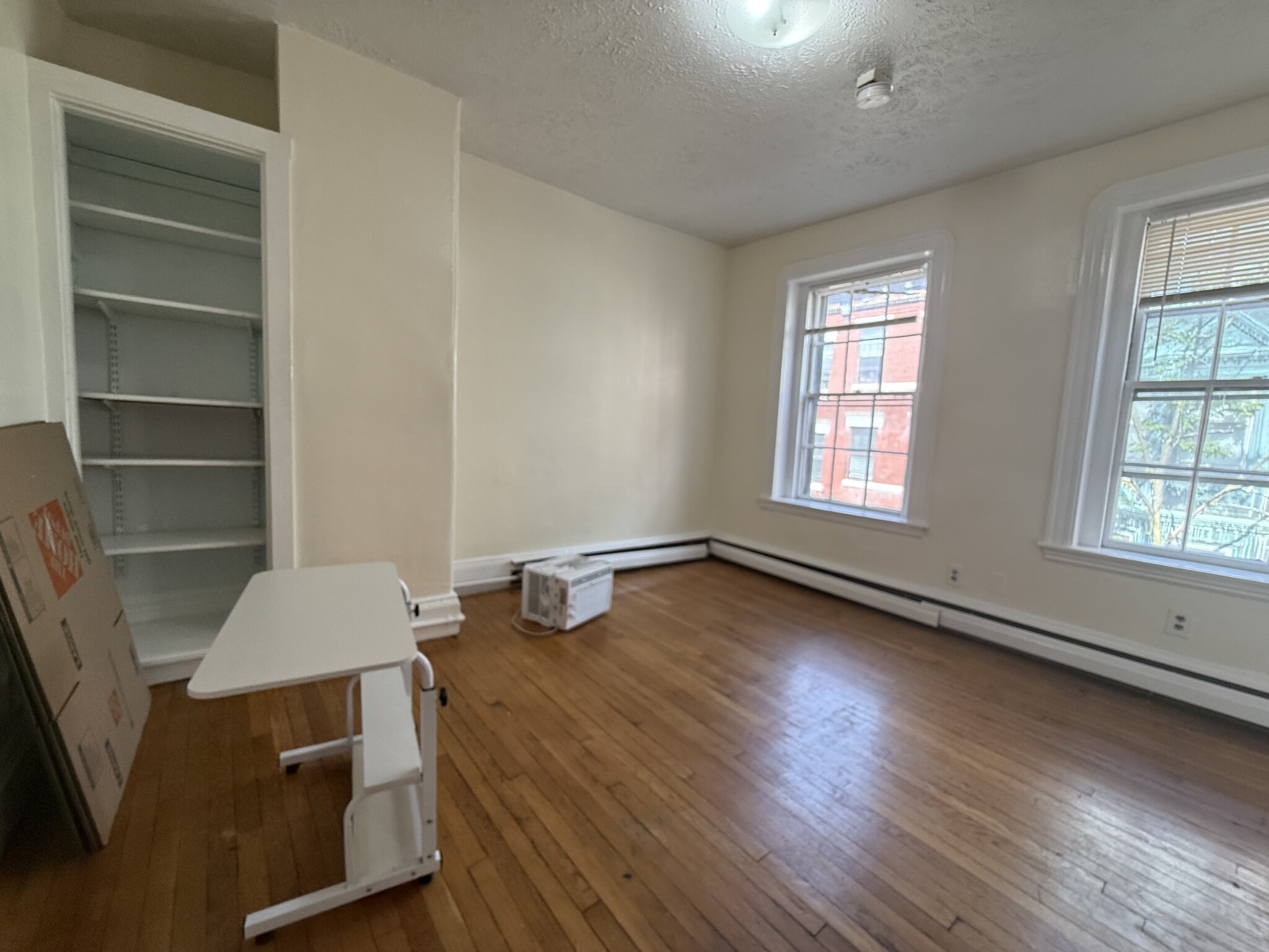 41 Anderson St. - 2,150USD / month