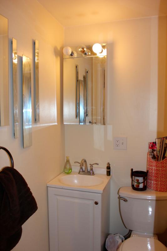 879 Beacon St, Fenway