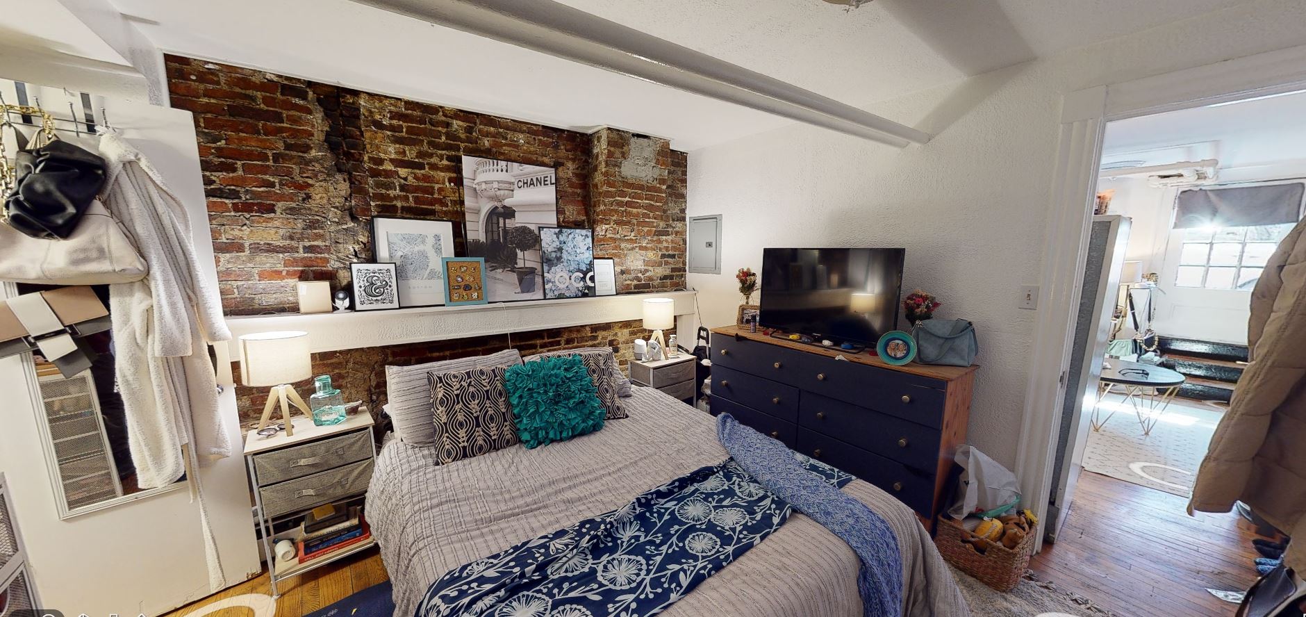 123 Myrtle St, Beacon Hill