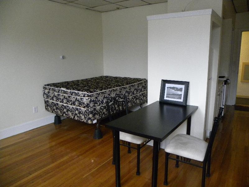 879 Beacon St, Fenway