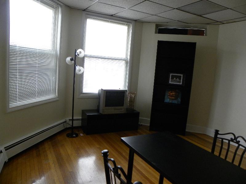 879 Beacon St, Fenway