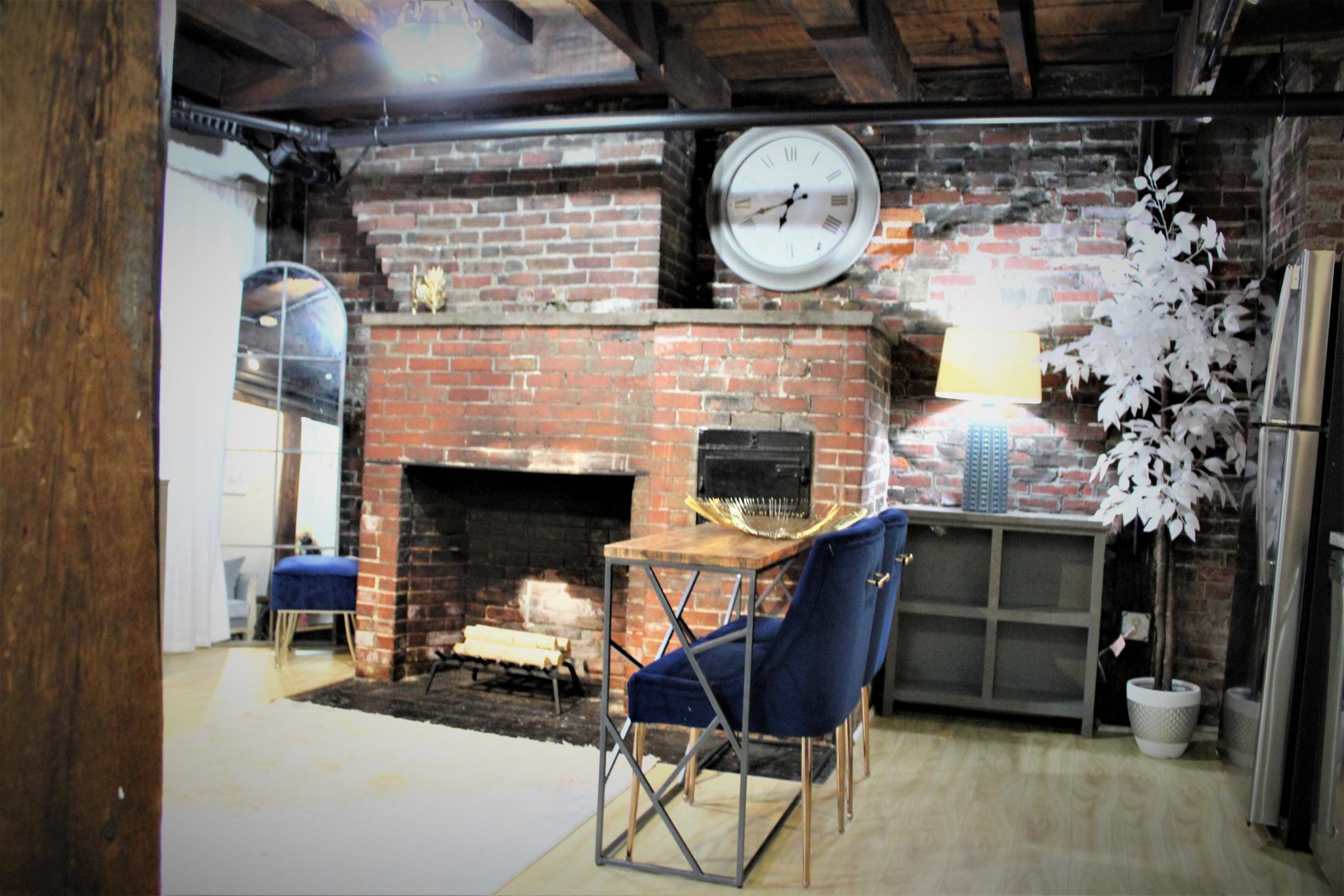 1 Champney Pl, Beacon Hill