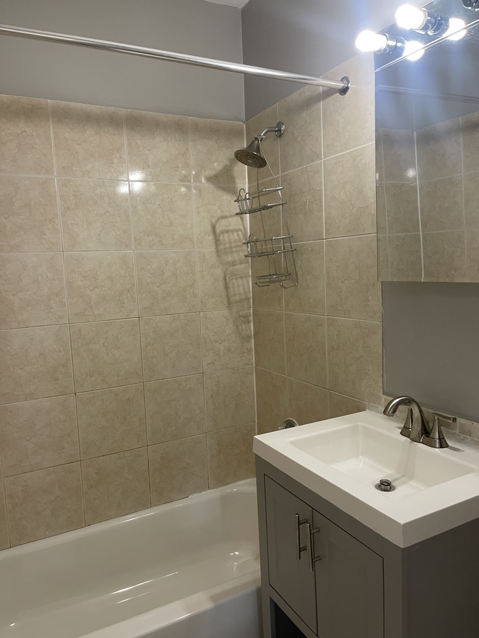 879 Beacon St, Fenway